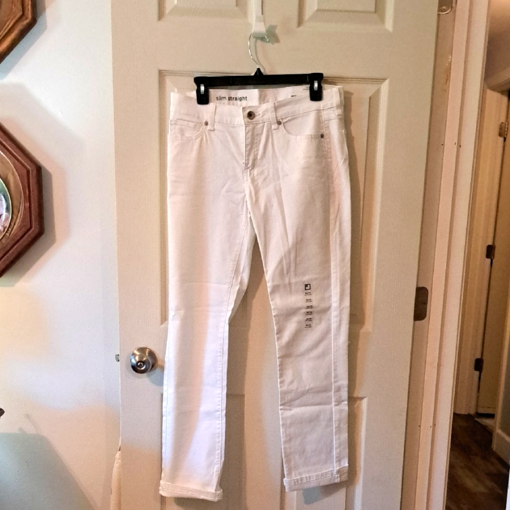 NWT JCPenney White Skinny Jeans